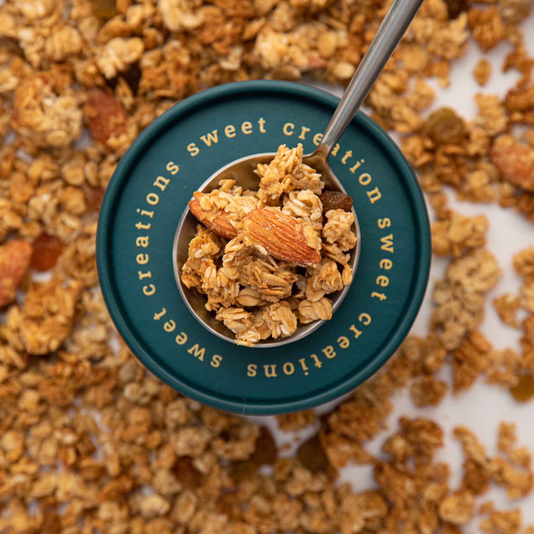 Набір граноли: мигдаль 1 кг + три види горіхів 250 г у подарунок thumbnail