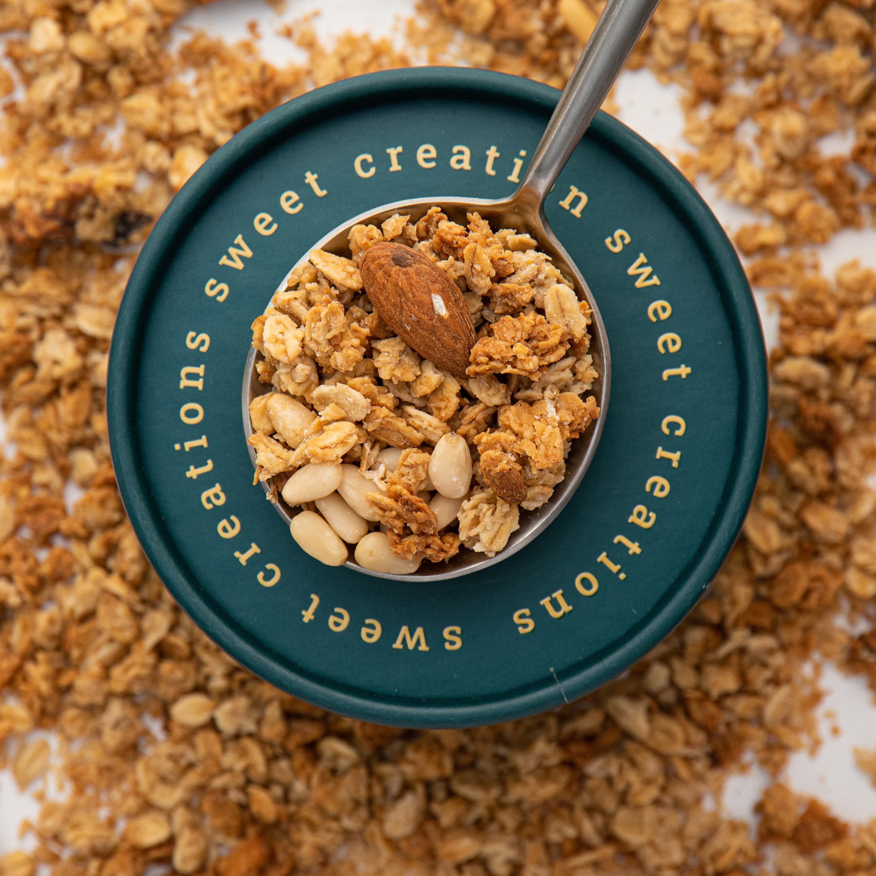 Набір граноли: мигдаль 1 кг + три види горіхів 250 г у подарунок thumbnail