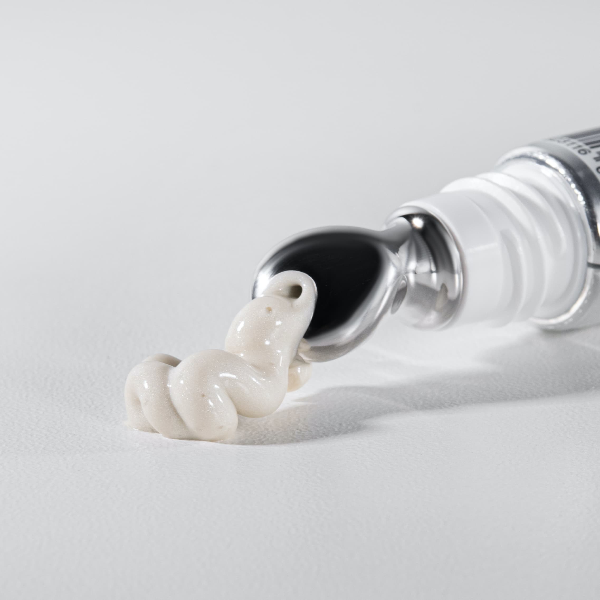 Пробник крему для комплексного омолодження шкіри навколо очей, 2 мл thumbnail