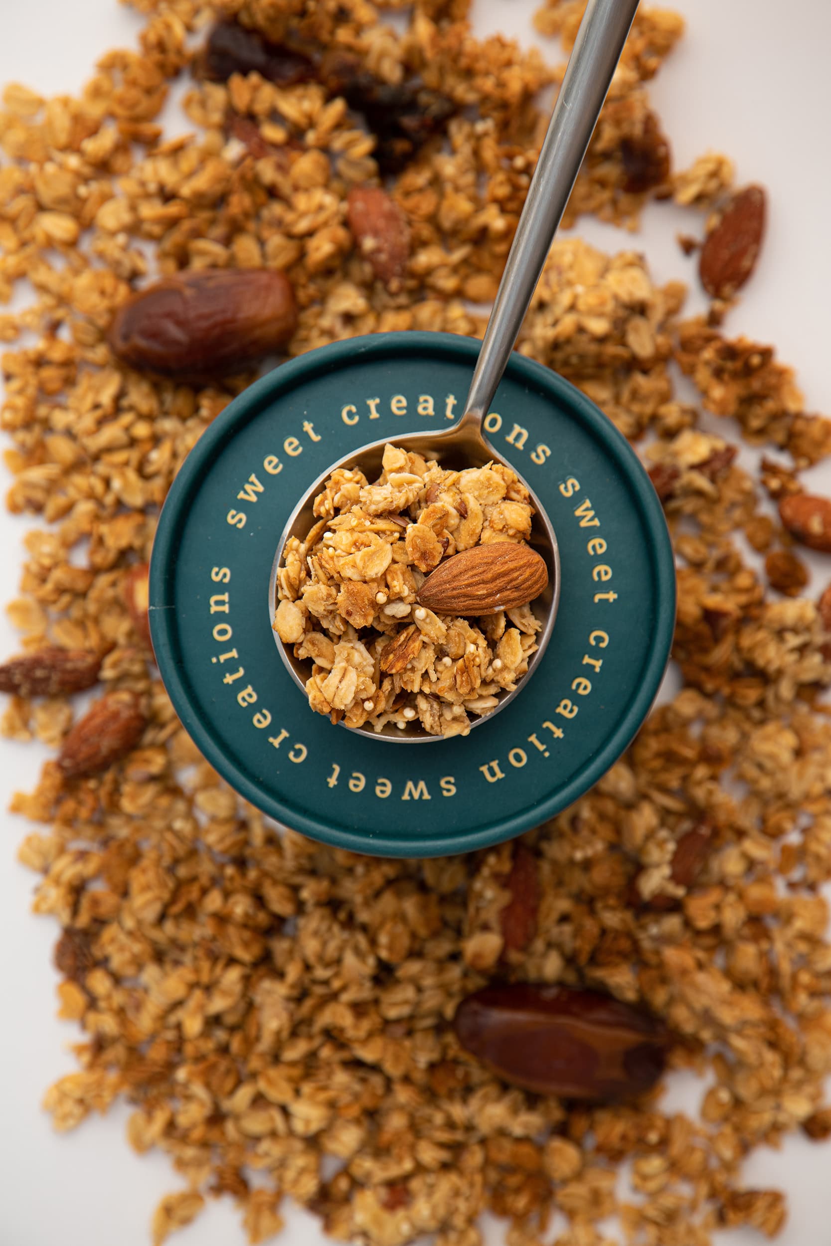 Набір граноли: імбир і фісташка з м'ятою 2 кг + фінік 500 г у подарунок thumbnail