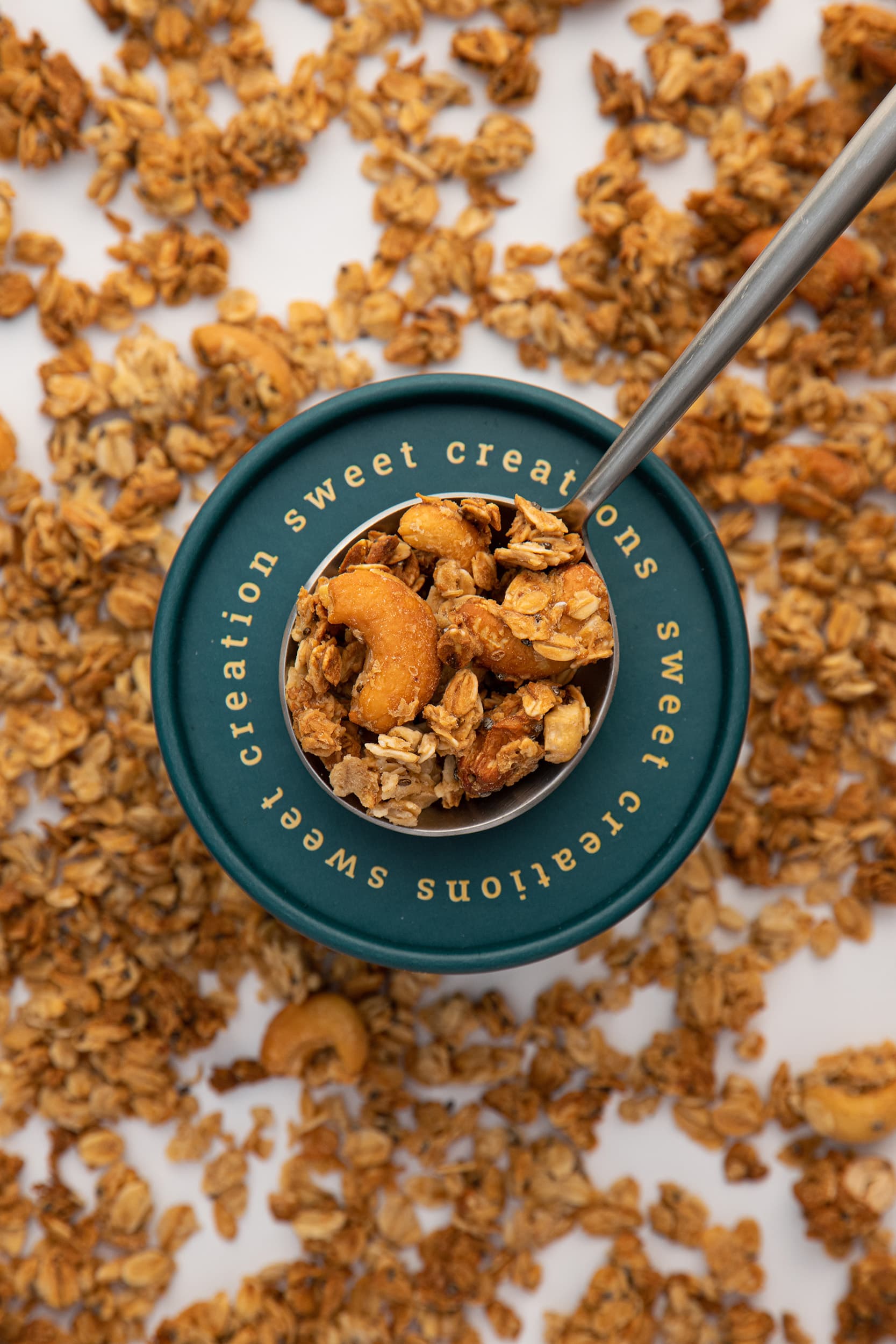 Набір граноли: мигдаль і три види горіхів 2 кг + кеш'ю 500 г у подарунок thumbnail